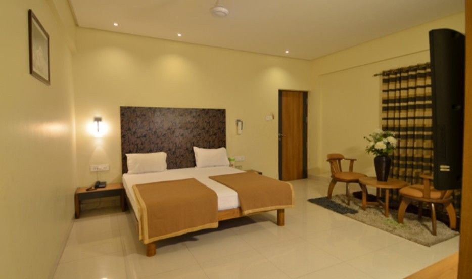 Hotel Tiranga Residency